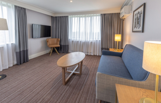 Oxford Suites Carousel Desktop